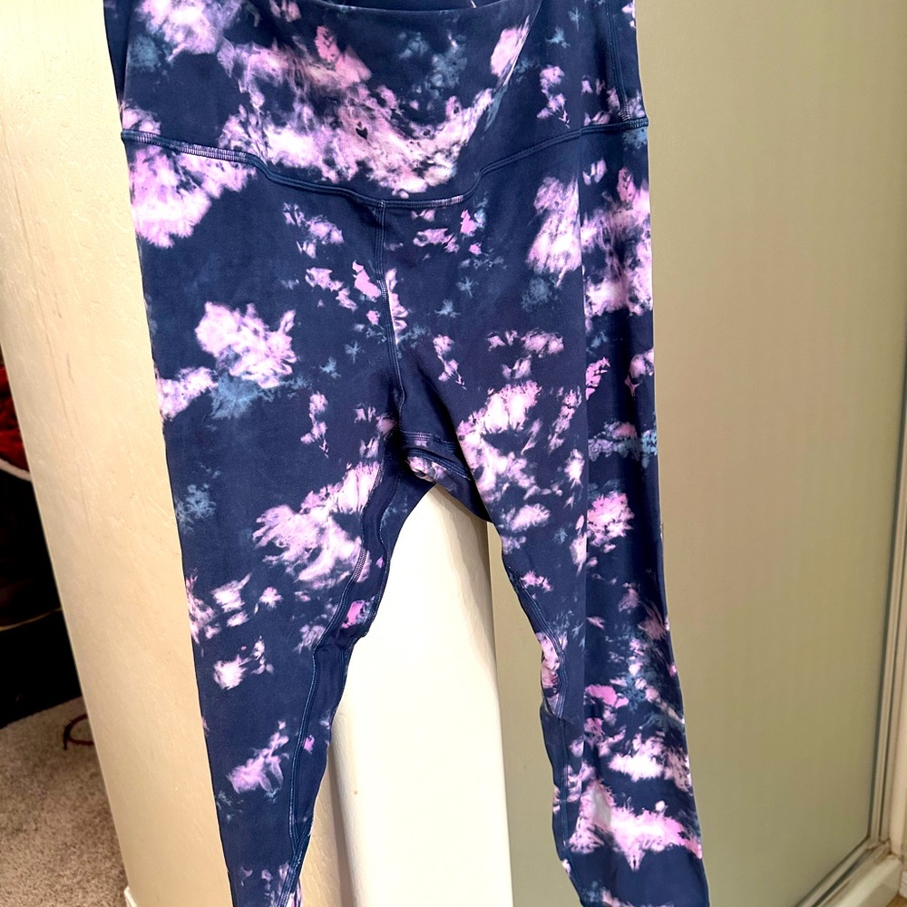 Lululemon Blue Multi/Pink/Lavender Tie Dye Leggings Size 16